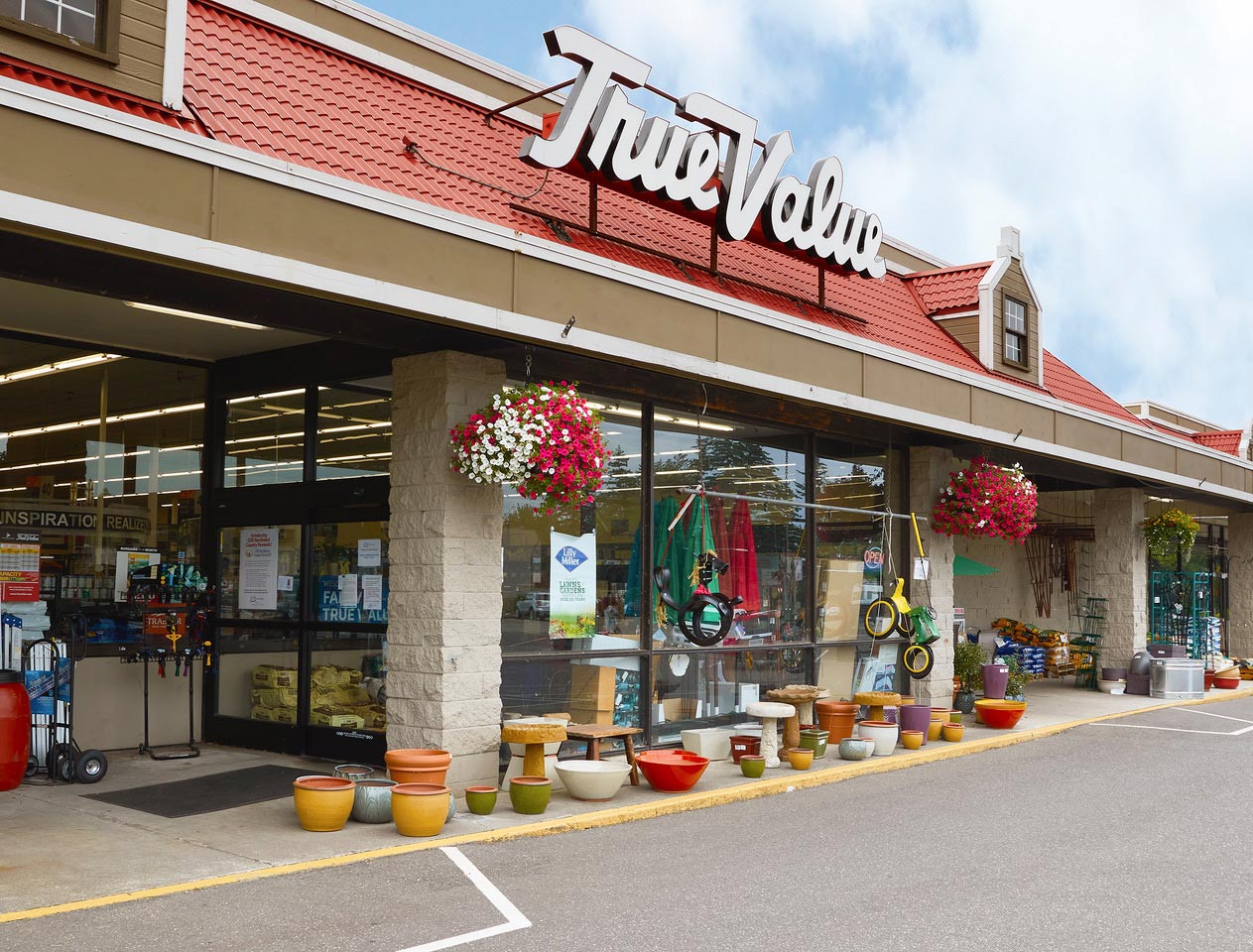 True Value storefront
